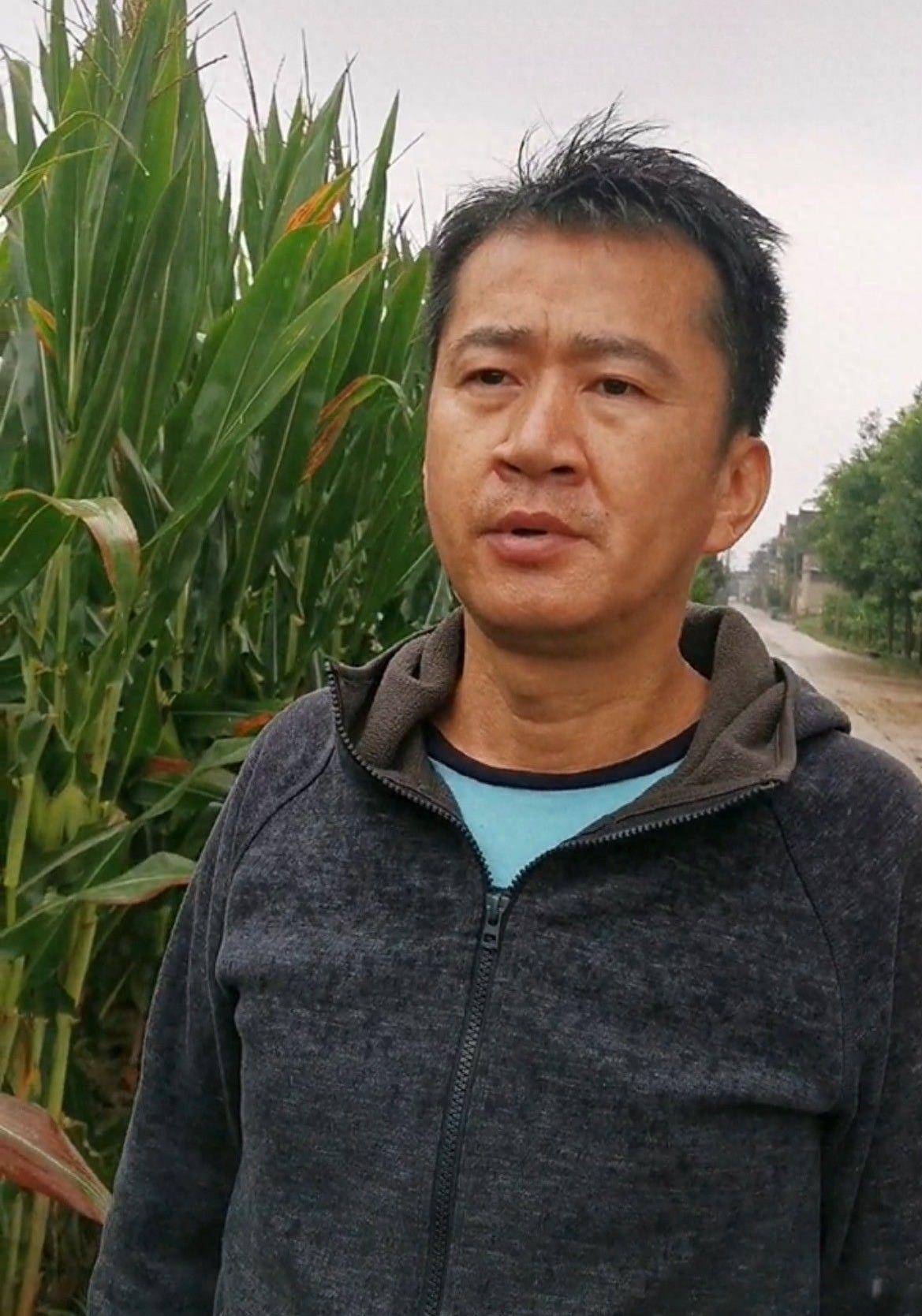 老戏骨王挺痛斥拍神剧的演员李嘉明我吃不上饭的时候你在哪