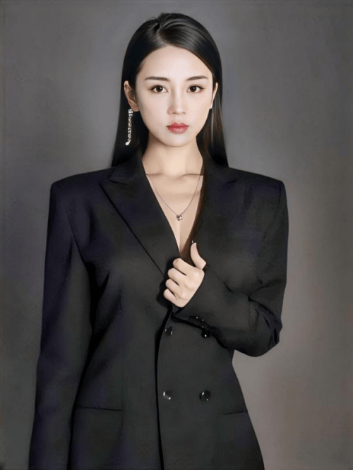 若曦--创业女性的典型代表人物_金融_成功_挑战