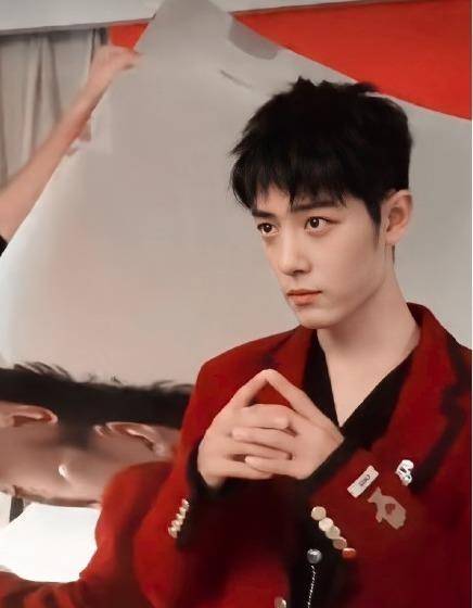 许晴赞美肖战是值得尊敬的优秀演员,用实力证明自己,肖战做到了_人物