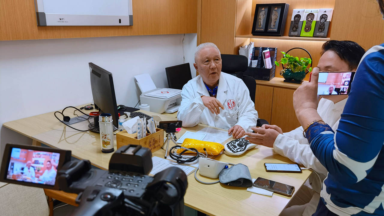 改变自己,拥抱健康:探讨性格与疾病关系的启示_内心_关键_联想