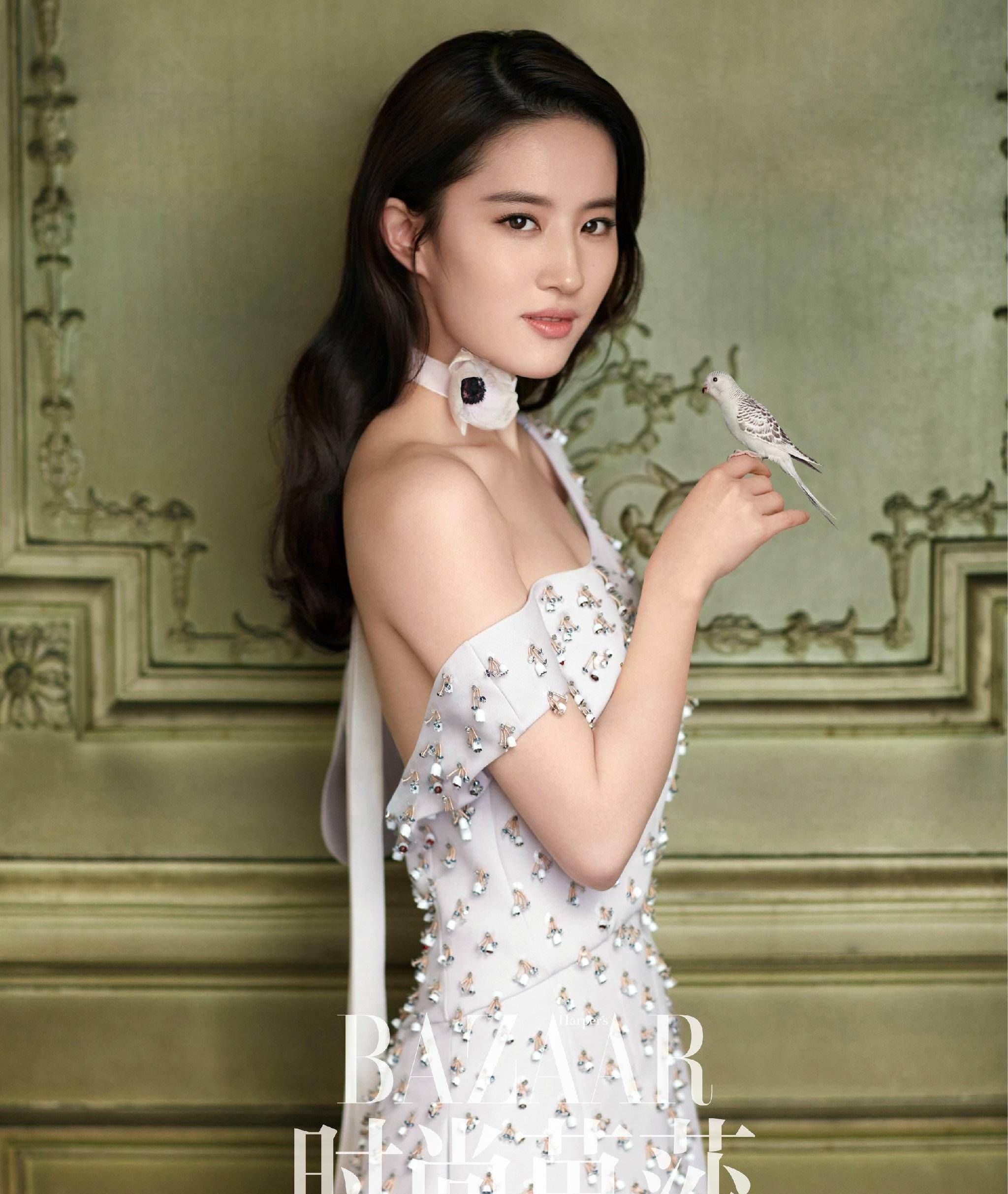 36岁刘亦菲,绝世容颜太美了!_魅力_才华_态度