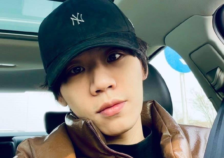 其实这种私生饭并不在少数,前不久时代少年团的成员刘耀文就发文怒斥