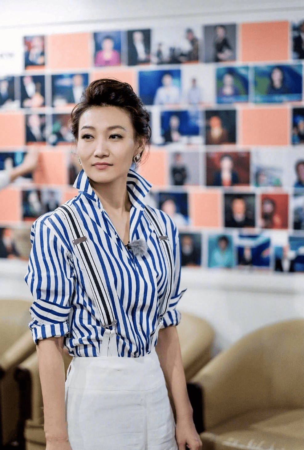 央视美女主持人李梓萌:风光背后有艰辛,婚恋成父母的心病