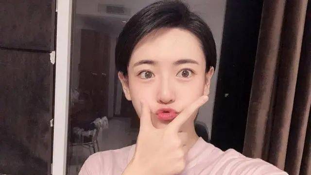 在大叔大力支持的众多新人中,马心怡这位90后女性无疑是最特别的.