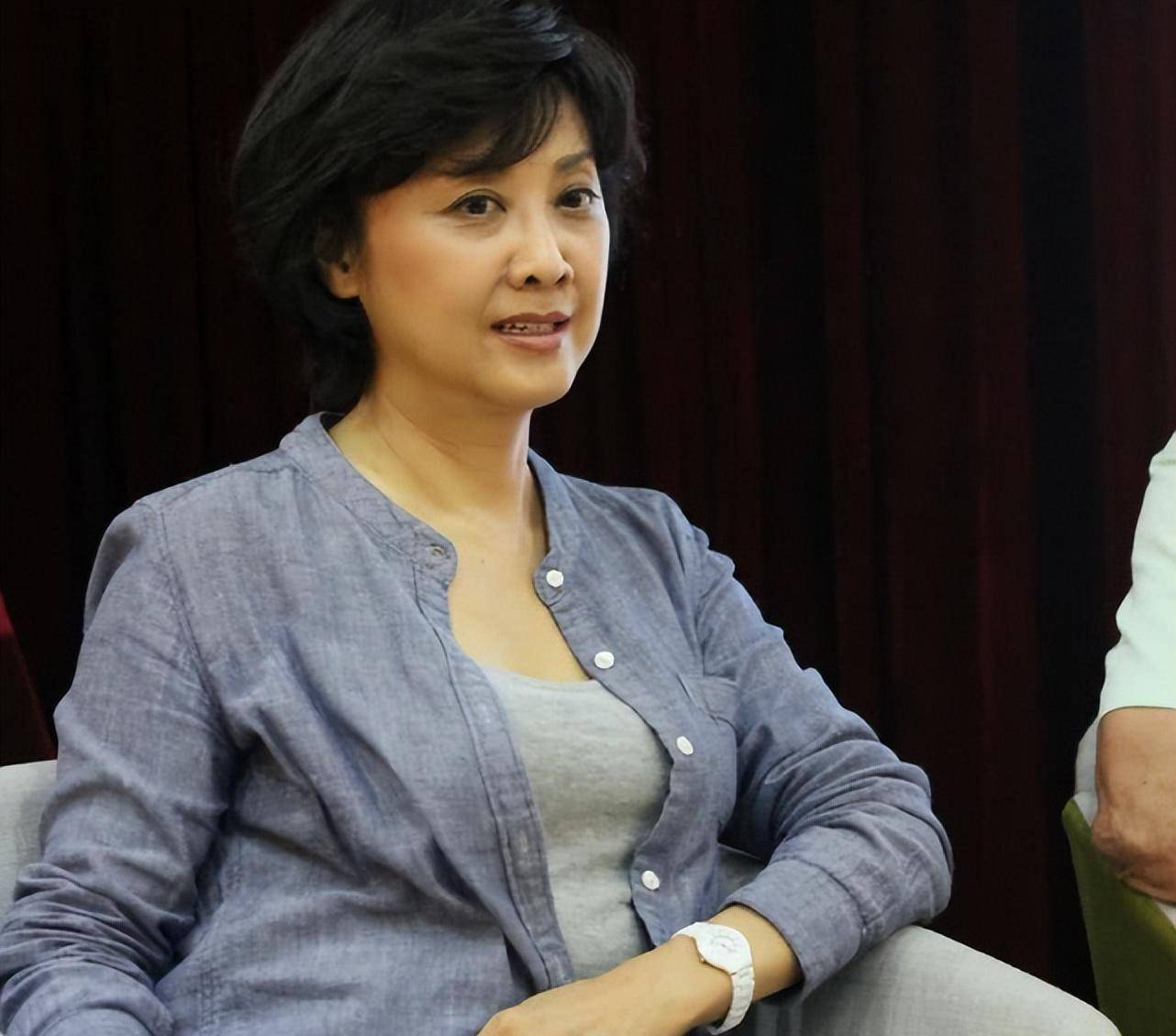 之后,朱琳还出演了《凯旋在子夜》《雪在烧》《肖尔布拉克》等影视