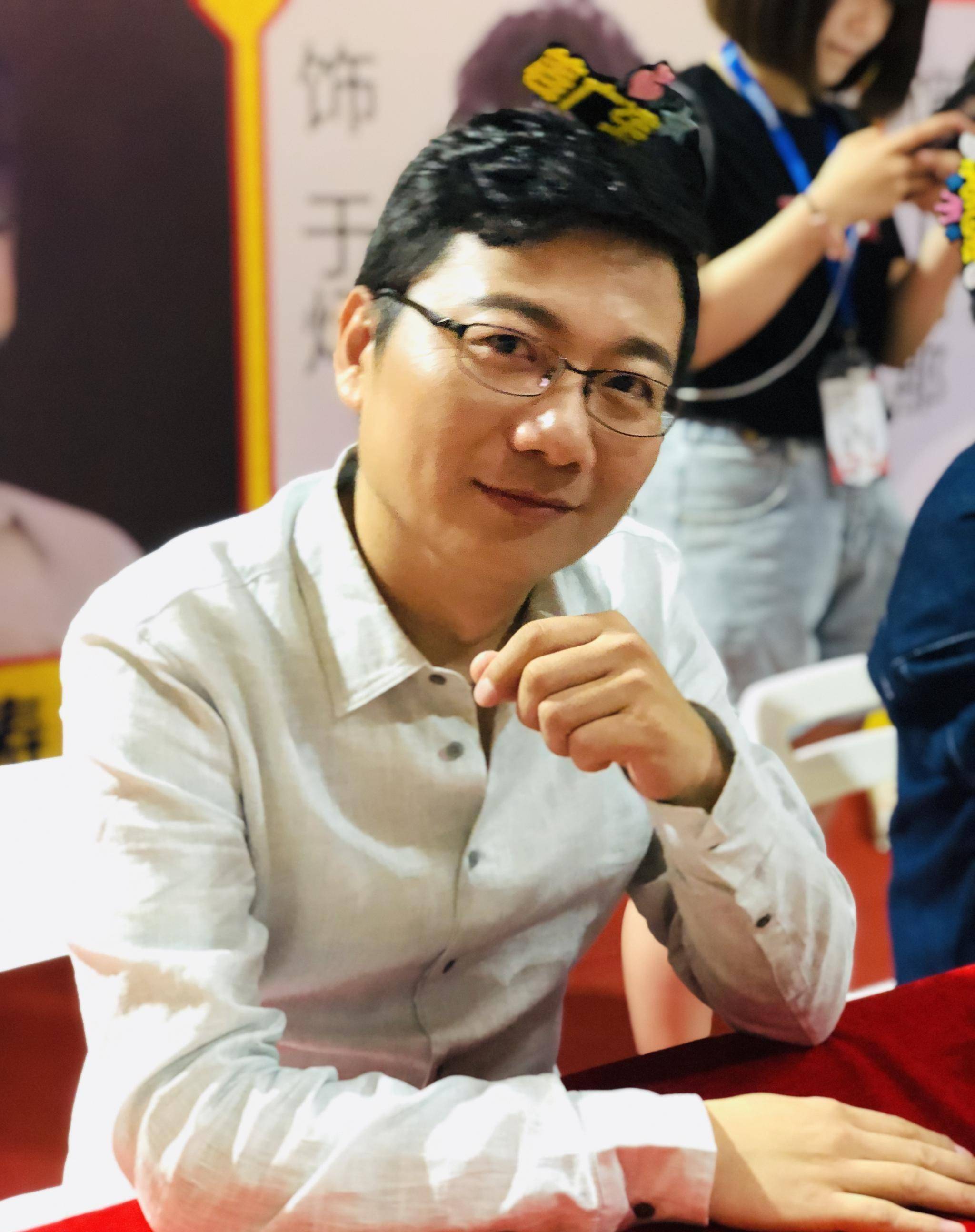 虽然这家公司的注册资本只有20万净人民币,但姜广涛和张凯分别拥有70%