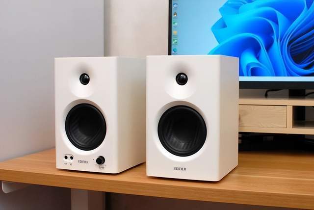 10月桌搭更新：多款数码好物升级分享，看看有没喜欢的？