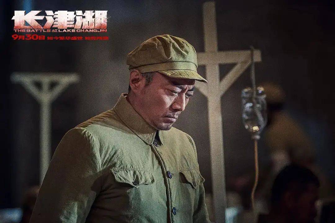 那些"抛媚眼,留长发"的军人形象太雷人,看看这5位演员洗洗眼_吴京