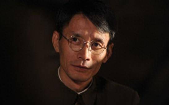 田小洁:其貌不扬干过修车工,离过婚却娶到江珊,他到底有何魅力_工作