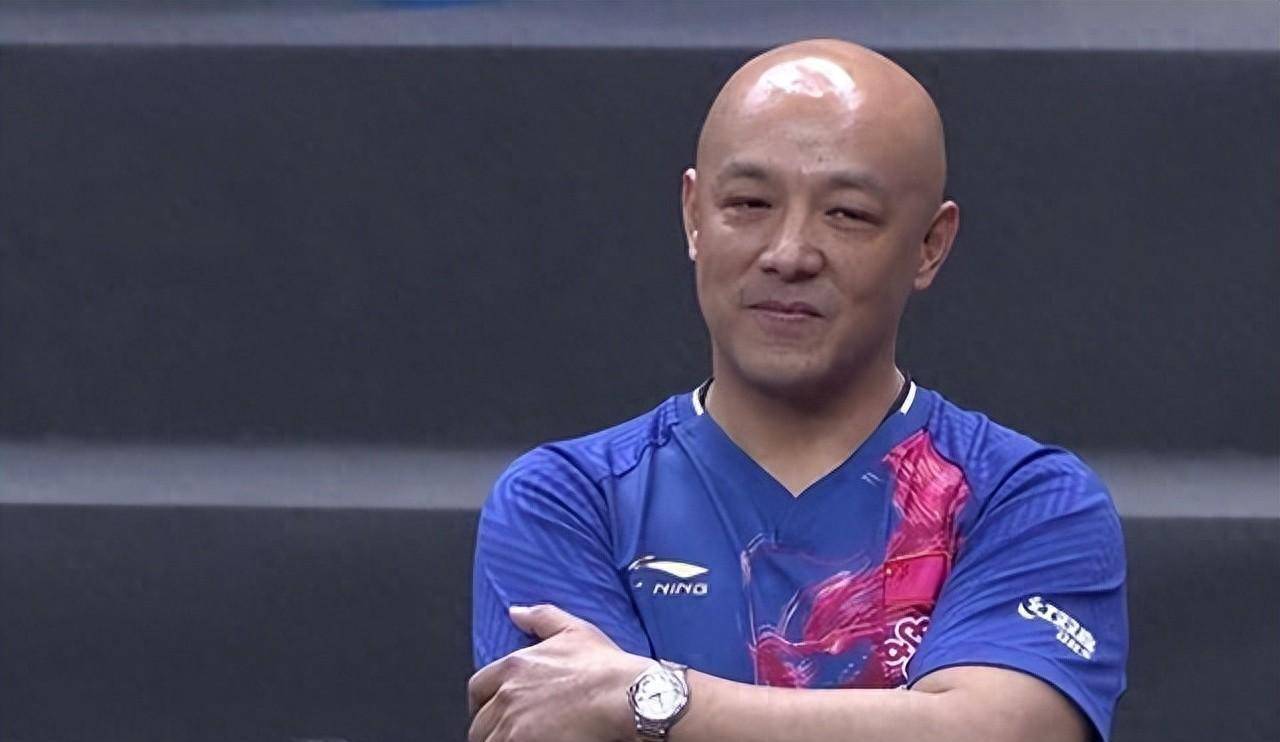 作为国乒教练组内部的竞争激烈,混双组长肖战成为国乒新一任总教练的
