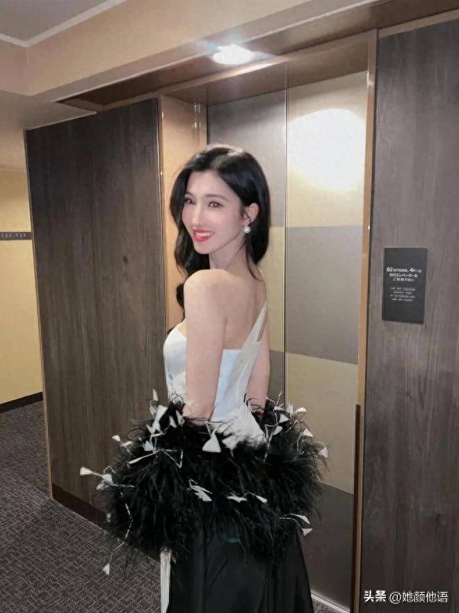 越南美女在国际小姐选美比赛上崭露头角_芳妮_设计_决赛