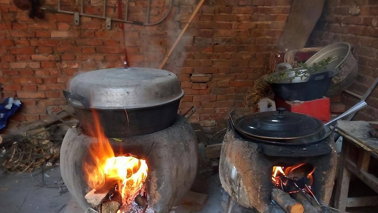 农民烧柴火做饭能污染环境?