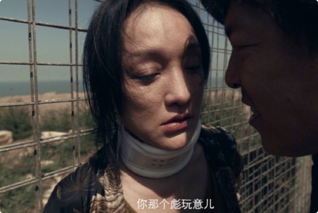 继海清之后,她用一场"自残式"表演,又给中国女演员挣回了面子_周迅
