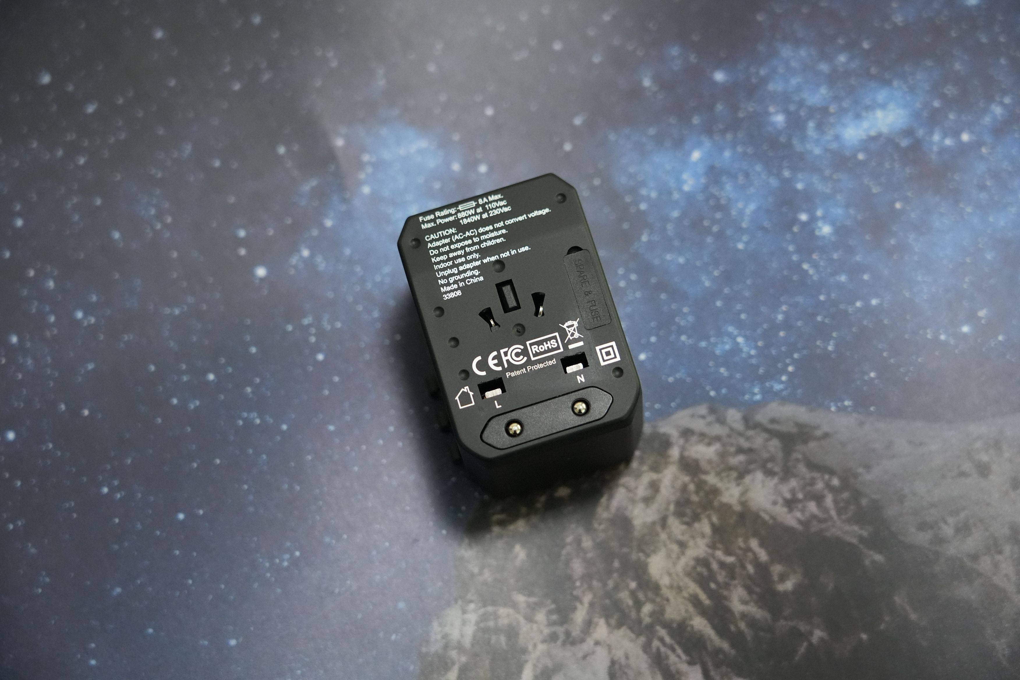 想要轻松旅行吗？威宝（Verbatim）旅行转换快充插头为你助力！