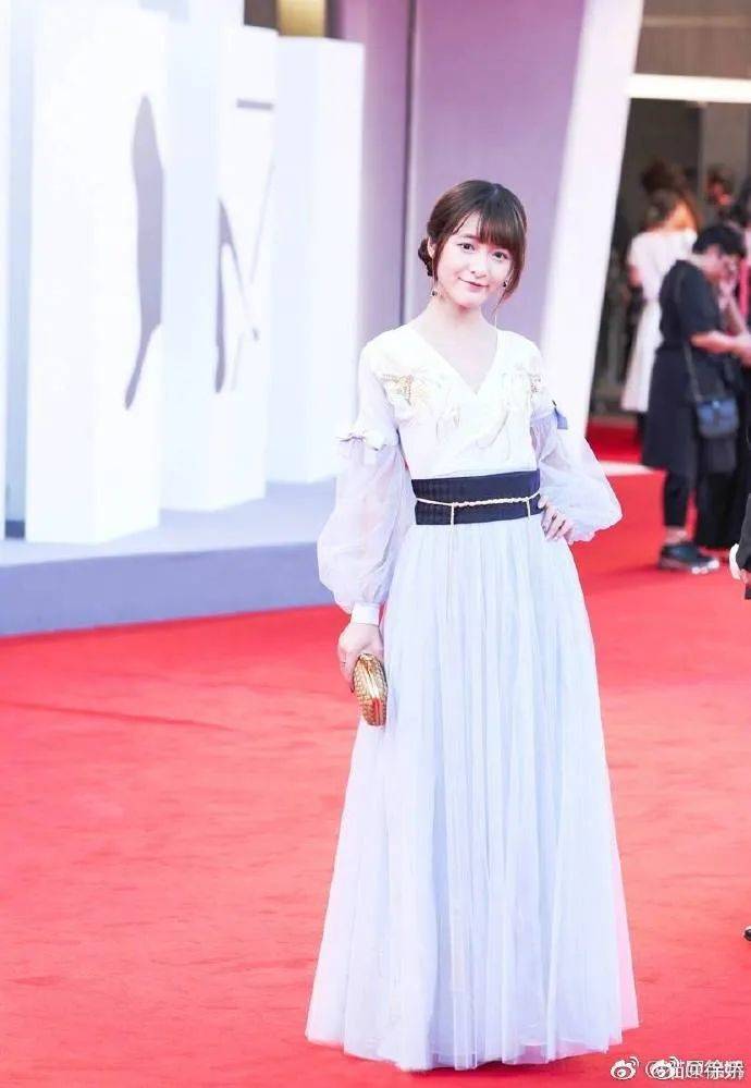 周星驰女儿一句话惹354万网友怒赞!