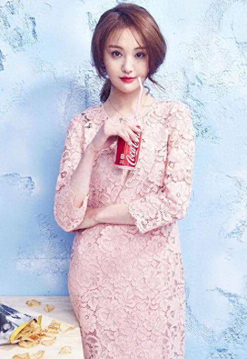 郑爽近况曝光?力破变丑谣言?