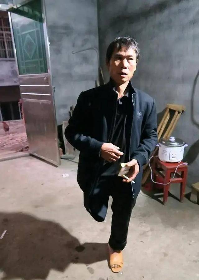 "小马云"范小勤:从"万人追捧"到"无人问津",他经历了什么_范家_村里