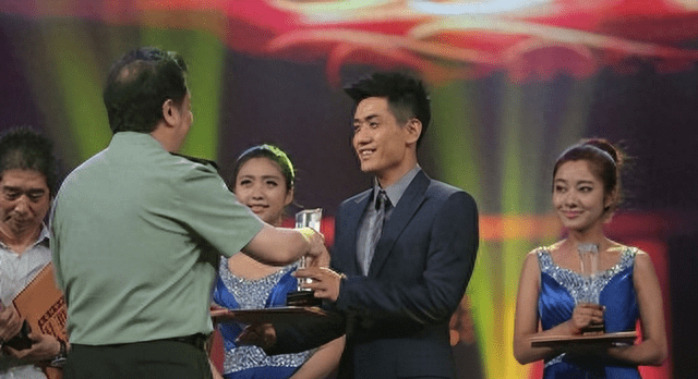 演员徐箭:长得帅演技好,娶女强人为妻,如愿以偿生得个漂亮女儿_隋兰