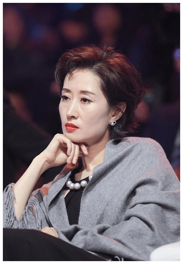 刘敏涛:嫁豪门独守空房7年,离婚后重返荧屏,今女儿成她的骄傲_家庭
