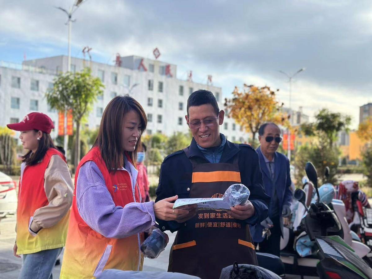 代县:禁毒宣传进超市,识毒防毒守平安_毒品_生活_社区