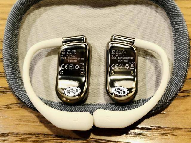 电池仓自带独特时尚设计,百元级西圣Olite开放式耳机上手体验