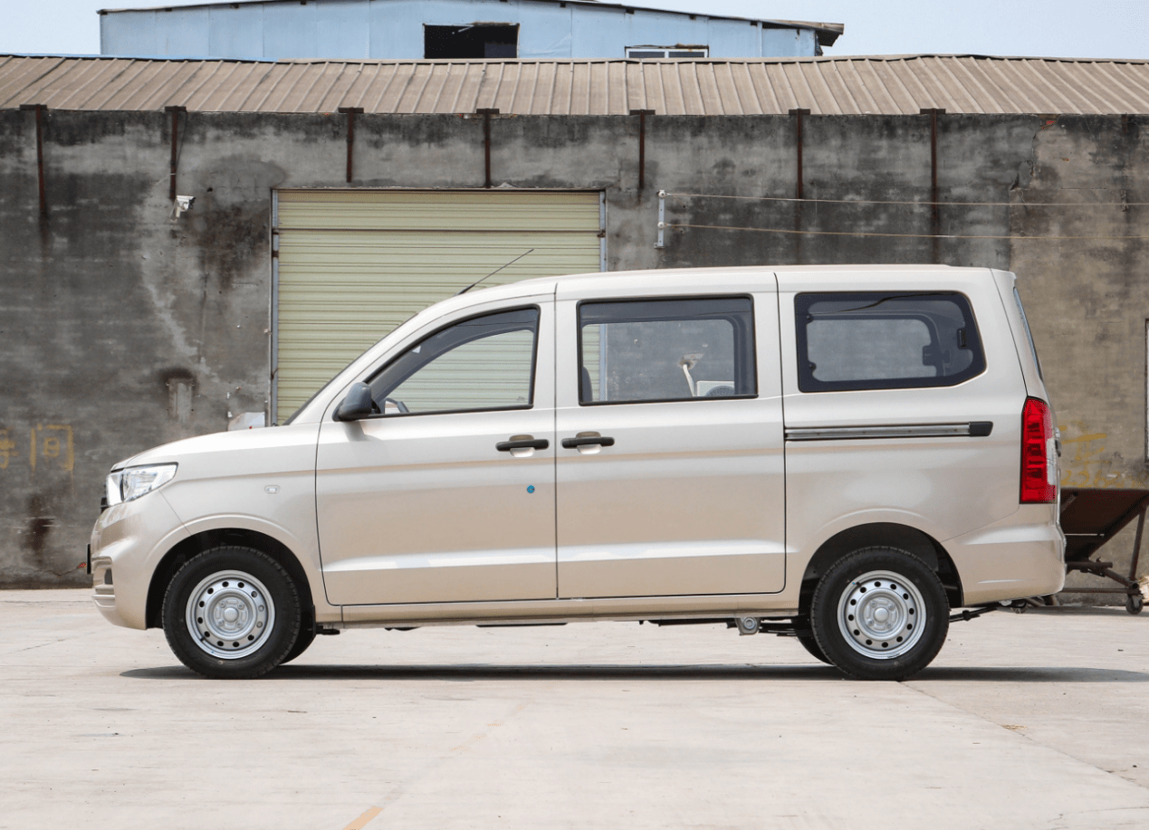 风光380同样是大厂打造,背靠东风小康,在品质做工方面同样值得用户