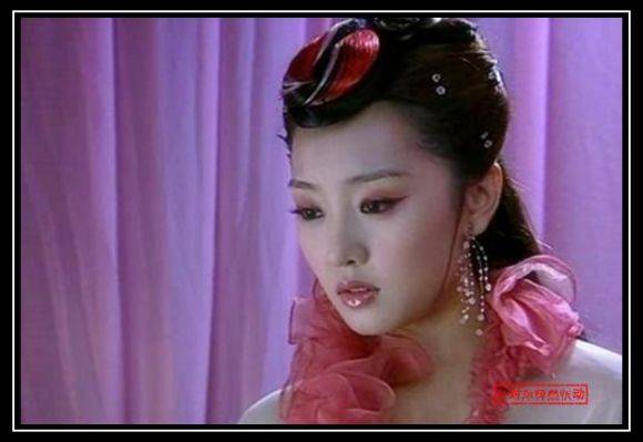 绿儿活泼机灵,5,青儿,蓝儿,紫儿演员:杨蕊,曹艳,霍思燕出自:欢天喜地