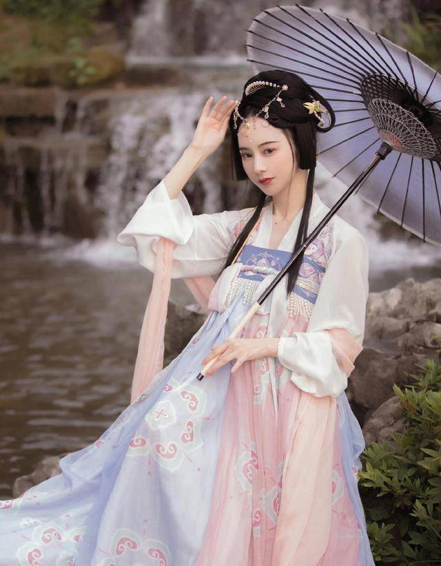 汉服如何穿出仙气?看看司音儿你就知道了,这几个细节要把握!