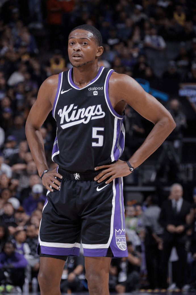 nba数评:福克斯带伤砍下37分,库里三分4连击送火箭三连败!