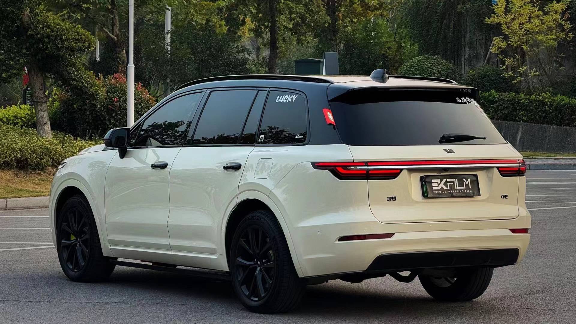 理想one-ek改色膜胡椒白,比浓郁复古色多了几分清爽_颜色_奶油_质感