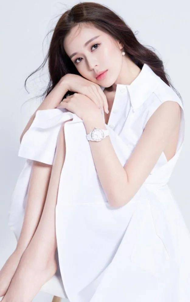 温心出道10年,曾和汤臣一品大公子恋爱,官宣不到一年,就分手?