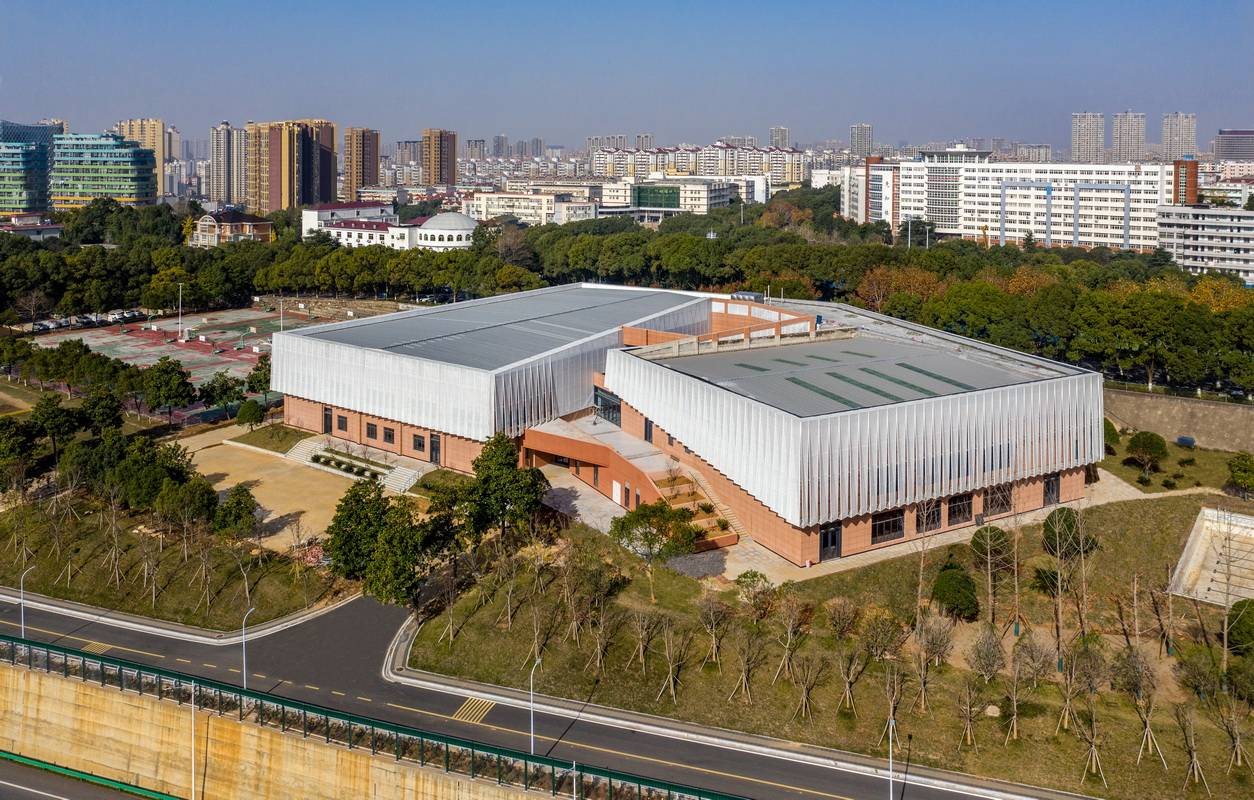 2万人,学校有"一校两园"3669亩,九江学院够升级吗?