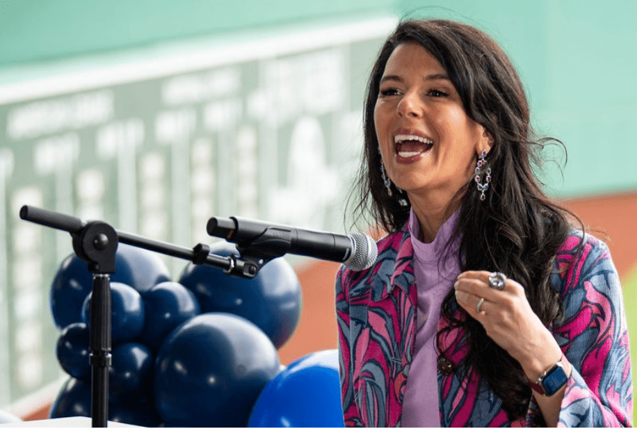 琳达·皮祖蒂在利物浦球星的父母被绑架后向路易斯·迪亚兹发送消息