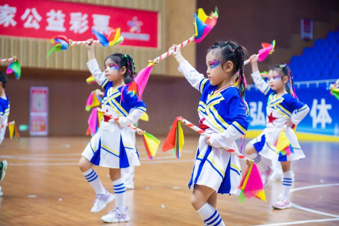 活力器械操 快乐助成长——郑州片区三之三幼儿园器械操比赛活动