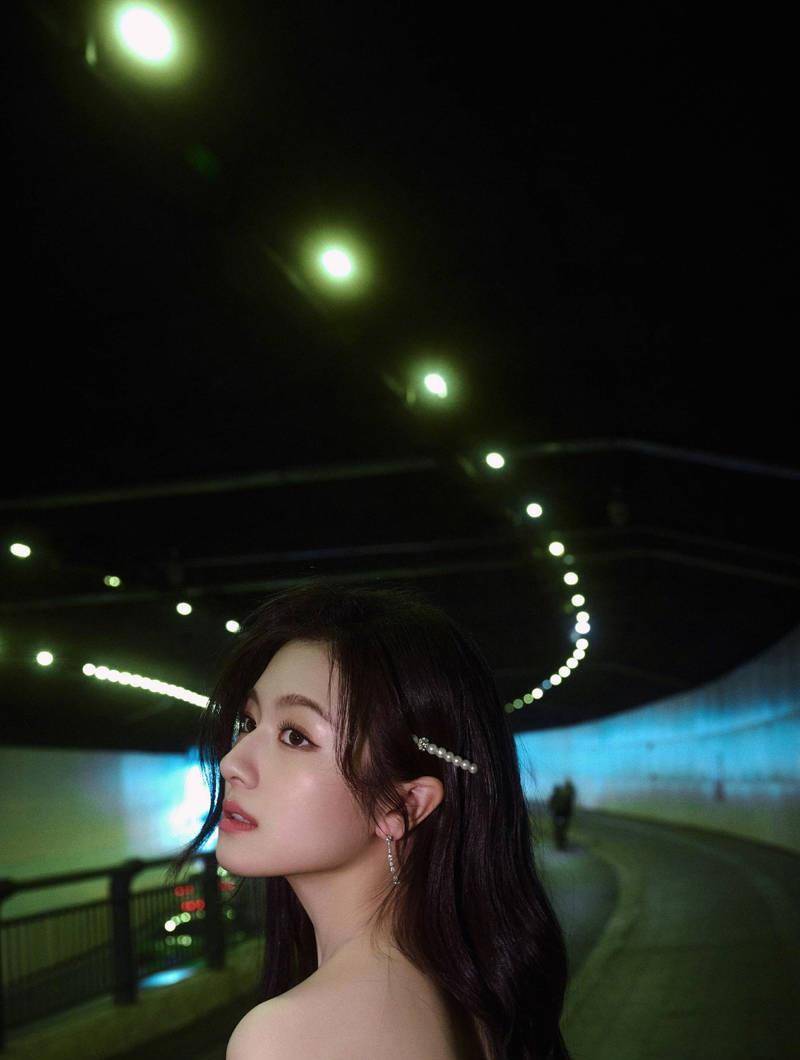 夜晚的绚丽,仙女和李兰迪散发着迷人的魅力!_生活_照片_白色