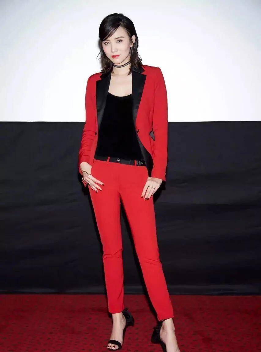 42岁宋佳身材藏不住!