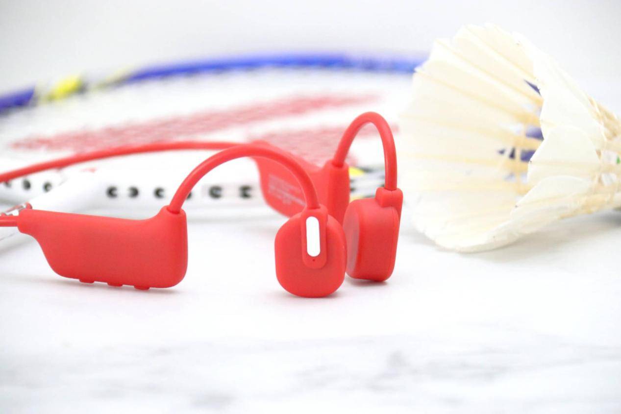 耳机戴久了耳朵太痛了怎么办？久戴无负担的骨传导耳机分享来啦