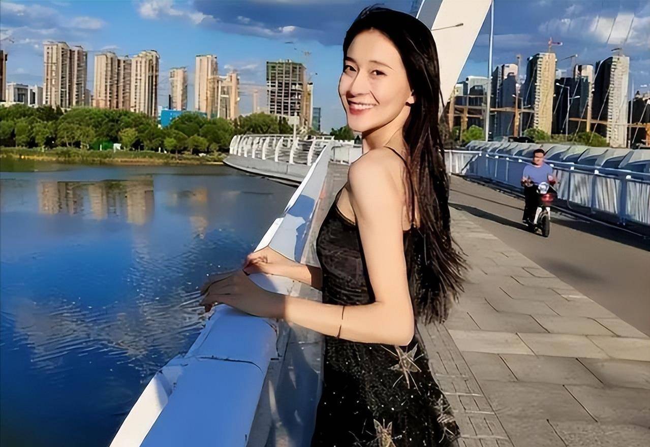 孙杨女子张豆豆:一张照片让她爆红,退役后婉拒娱乐圈转身当教练_孙杨