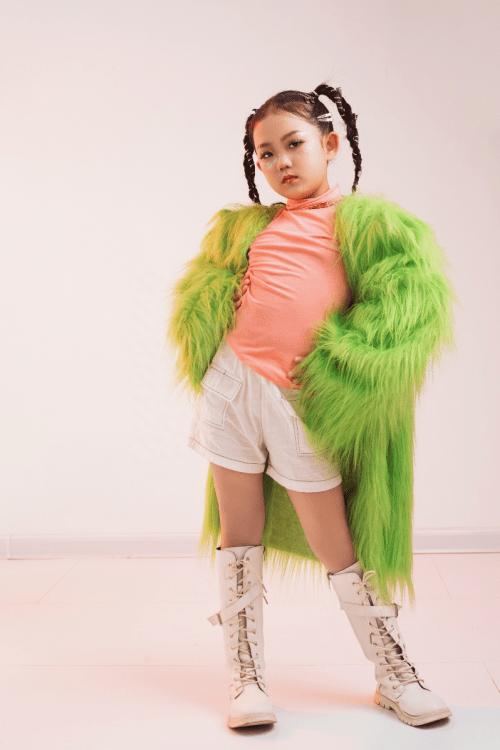 2024中国少儿模特春晚暨小咖盛典 城市荣耀官-王婧媛_童模_全国_舞台