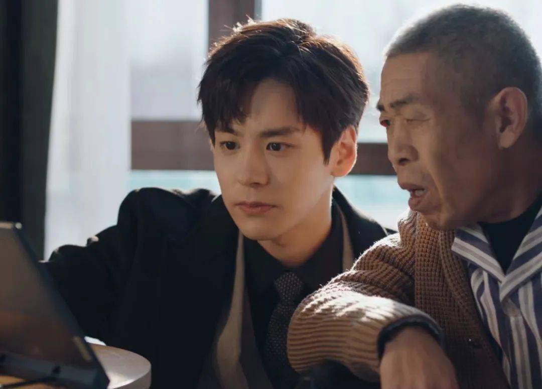 龚俊新剧开播,满屏一星差评,观众的理由出奇一致_父亲_公司_剧情