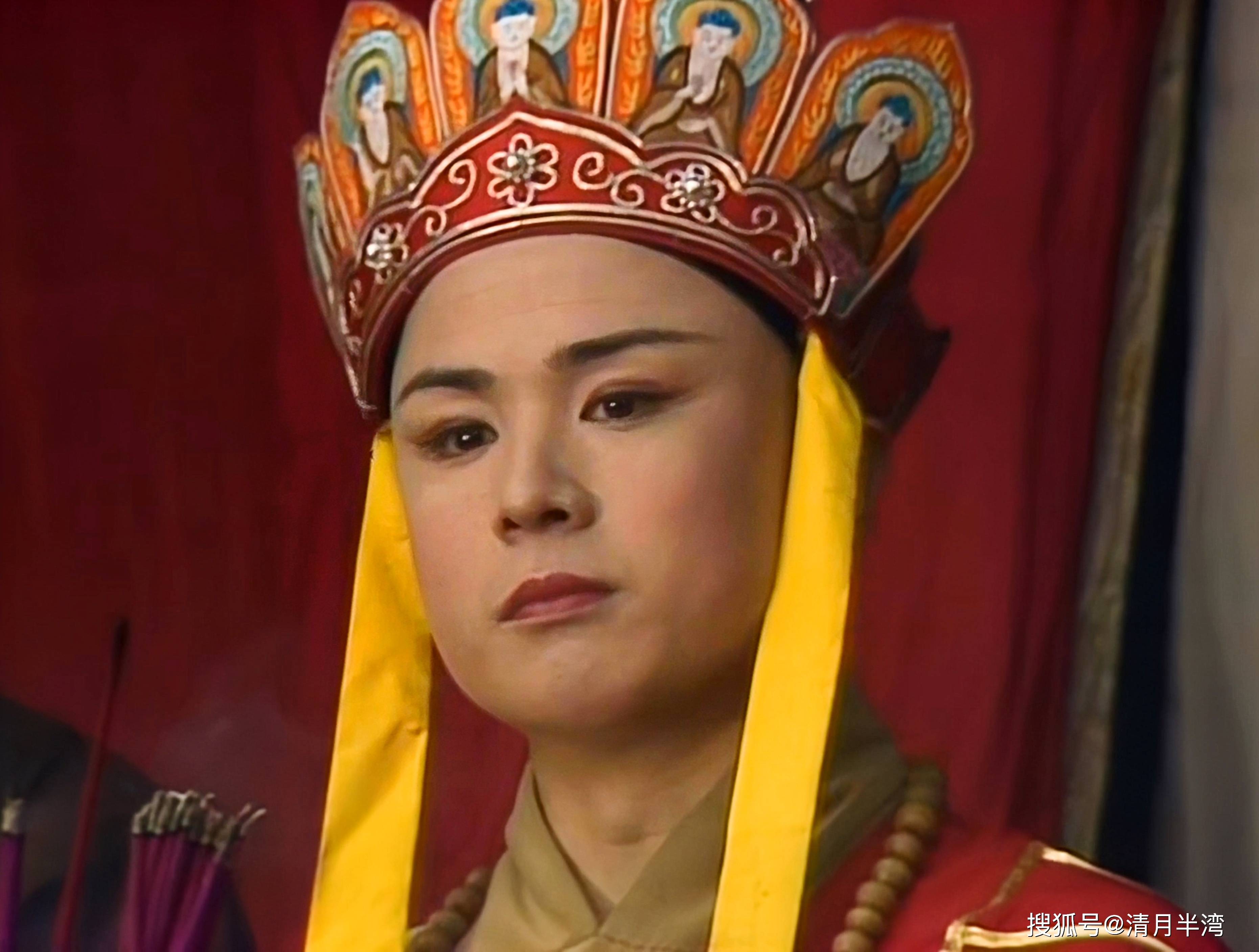 以前的古装男演员"四方步"走起来四平八稳,现在的小鲜肉不会了_仪态