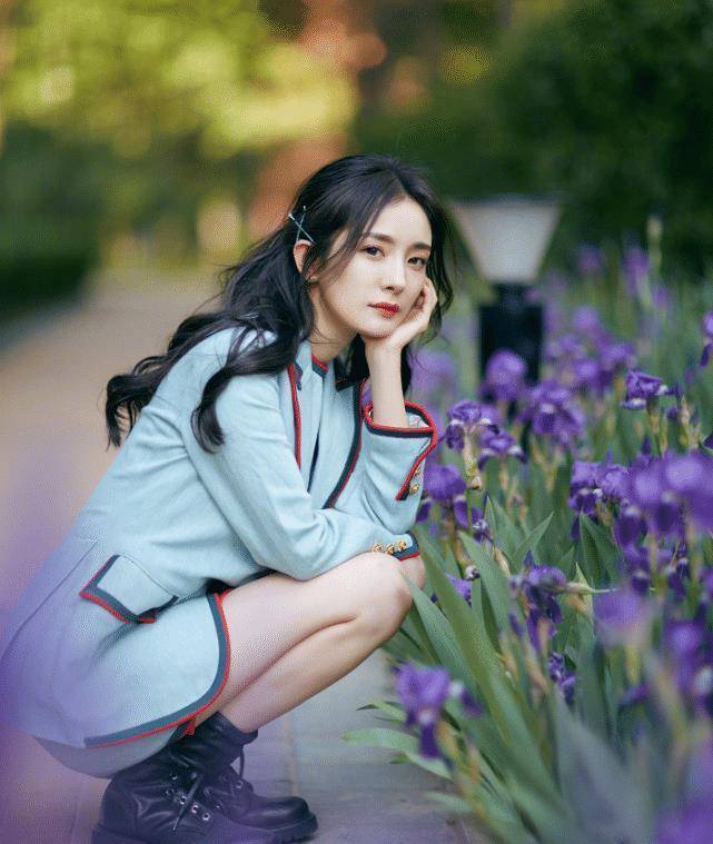 杨幂的"夹腿蹲"要火了!