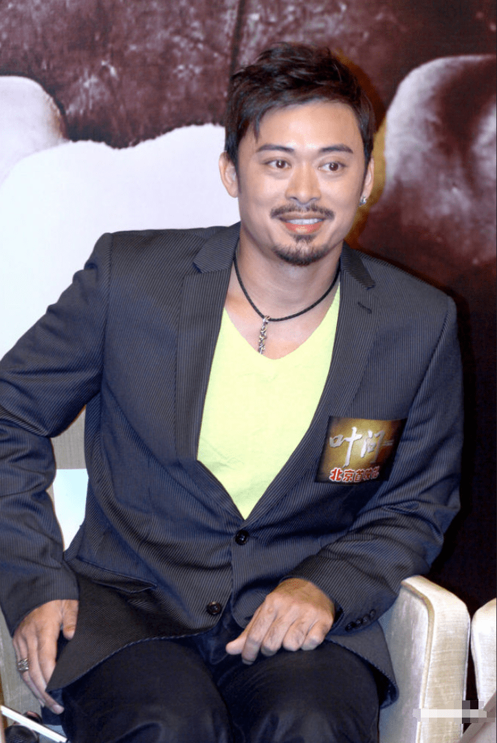 从力王到虚竹,再到酒吧卖唱!51岁的樊少皇到底经历了什么?