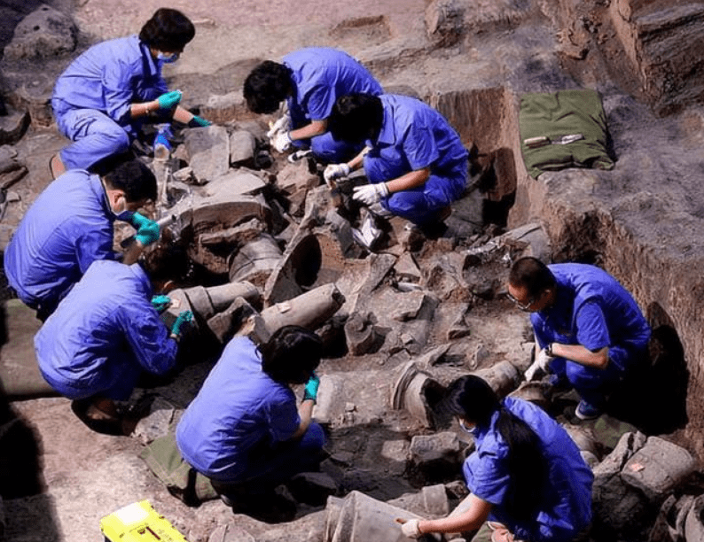 1996年,中德考古学家合作对秦始皇陵进行核磁扫描,揭开了许多秘密