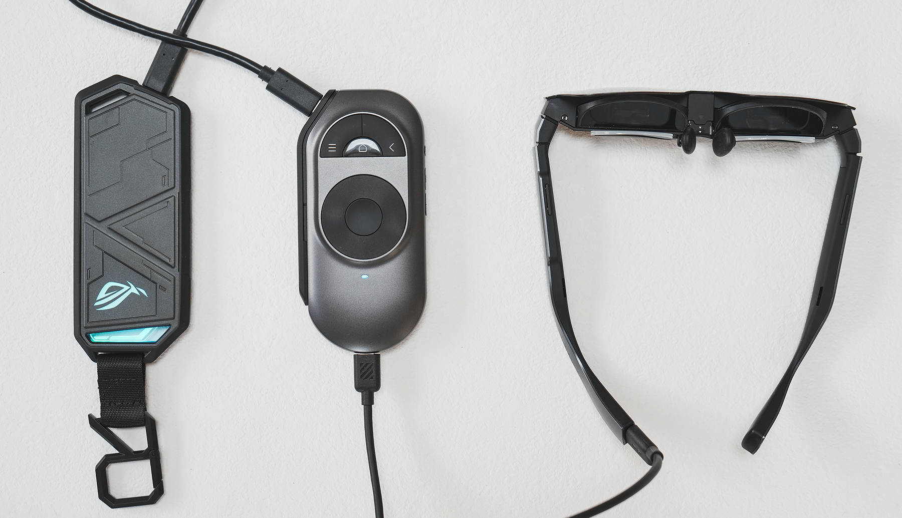 把201英寸巨幕放在包里,随时随地体验大屏娱乐_microled_joydock