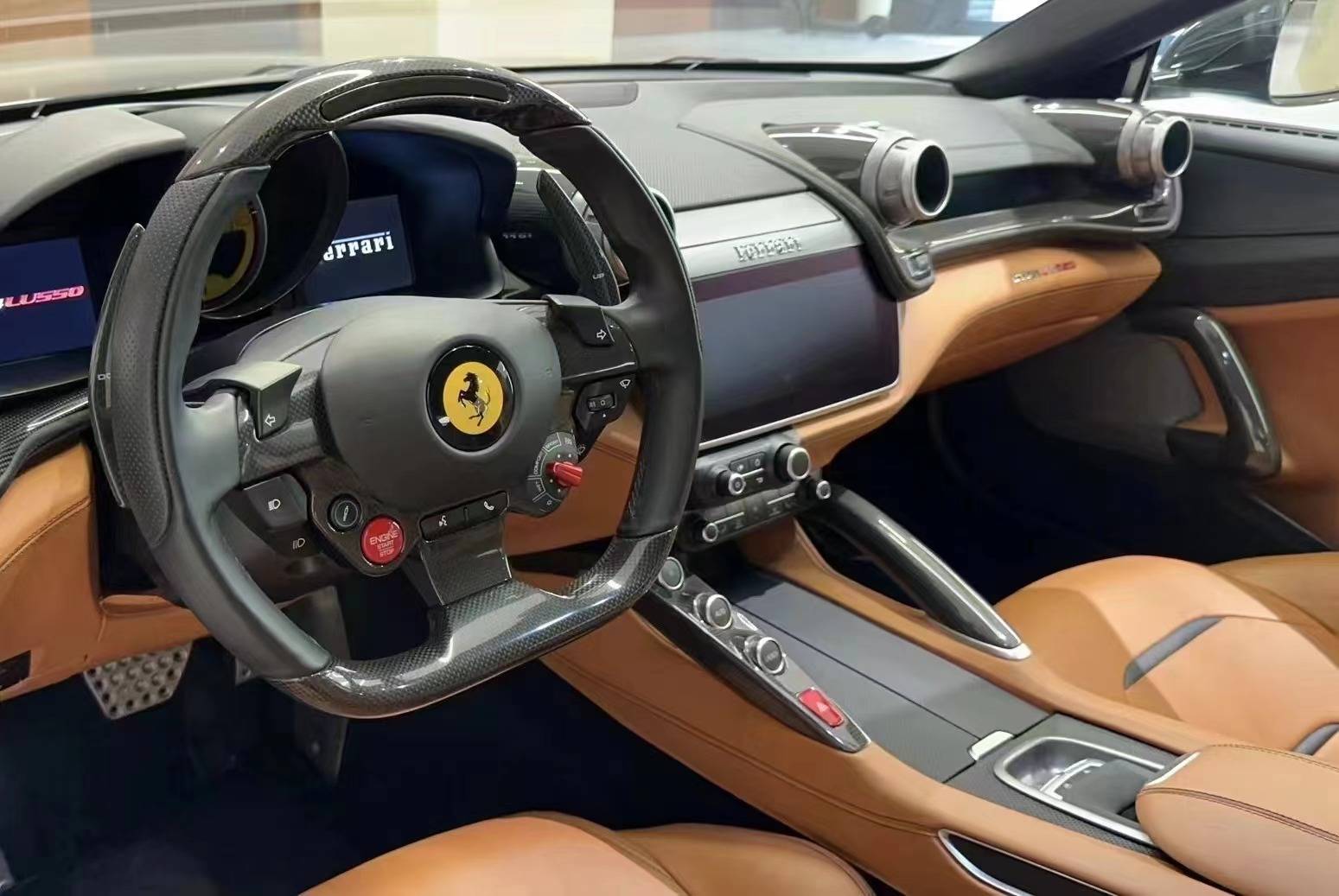 猎装车法拉利ff的继任者,法拉利gtc4 lusso v12