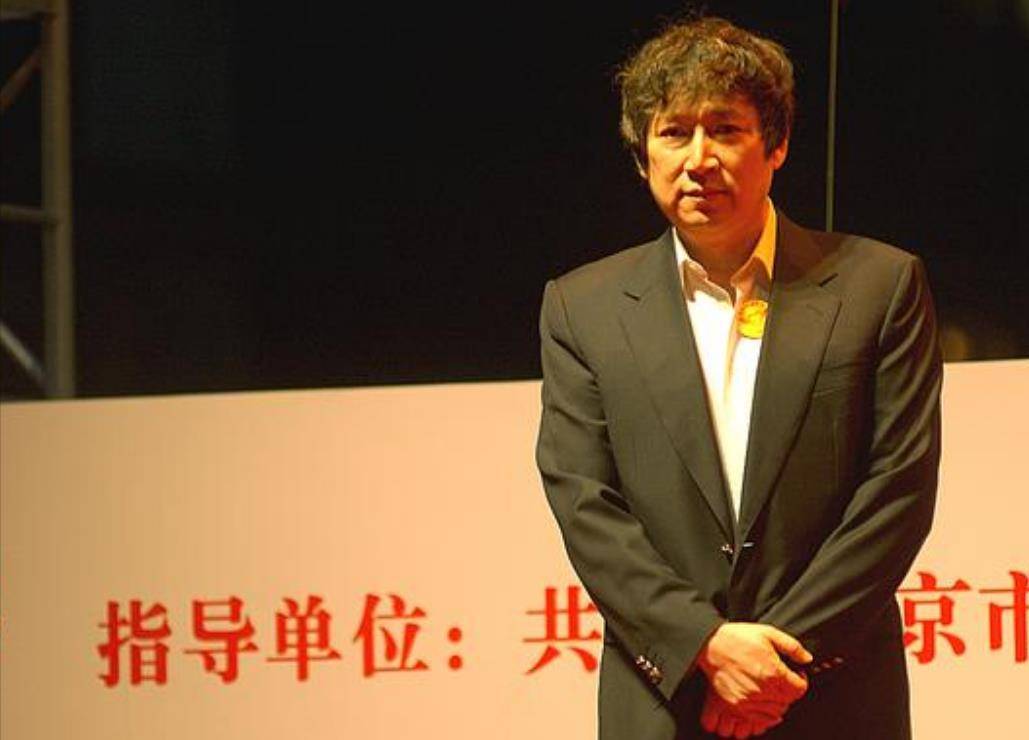 慈善家李春平的财产之争:患痴呆后,被闪婚,被"收租",被争抢_美国_生活