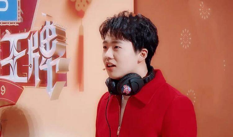 "人间宠爱"郭麒麟:得周迅赏识,高能救场岳云鹏,后遭网红碰瓷_郭德纲