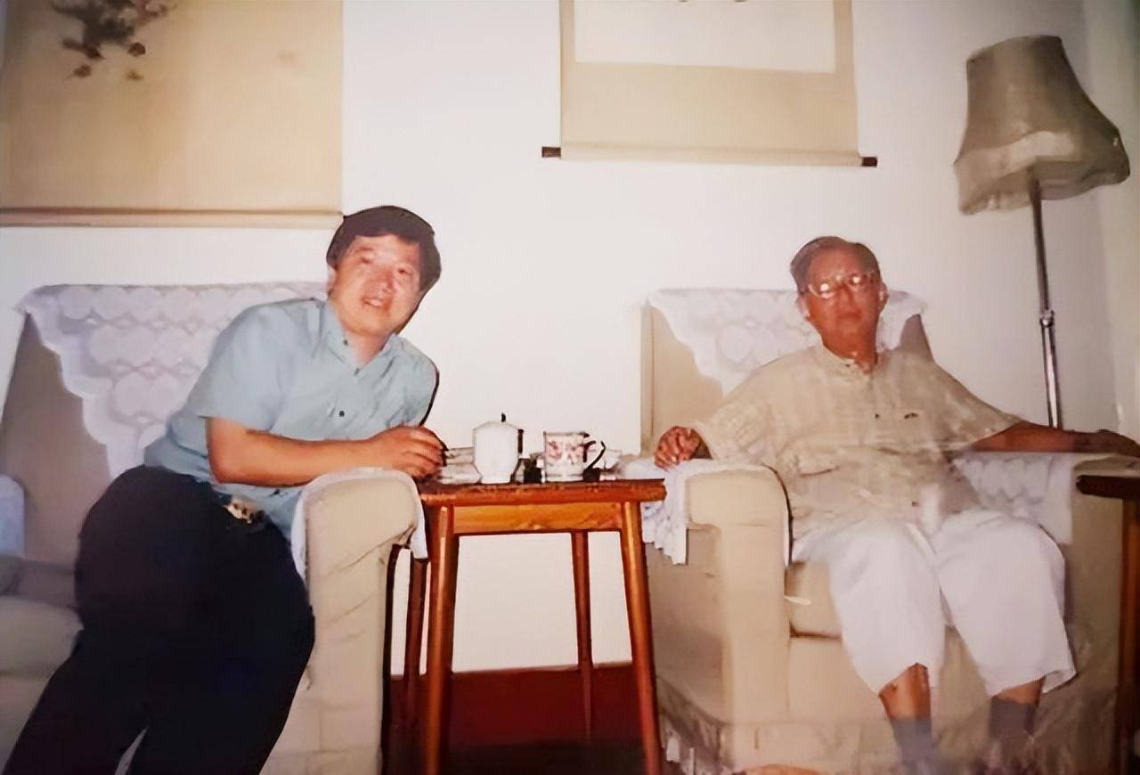 最后一位中顾委常委,66岁出任安徽省委书记,享年101岁_张劲夫_工作