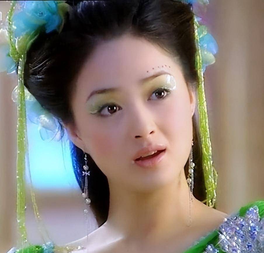 即使是早年著名的《欢天喜地七仙女》,蒋欣也将四公主"绿儿"的聪明